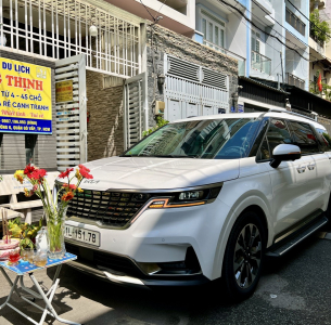  7 CHỖ CAO CẤP : KIA CARNIVAL 