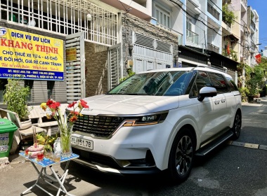  7 CHỖ CAO CẤP : KIA CARNIVAL 