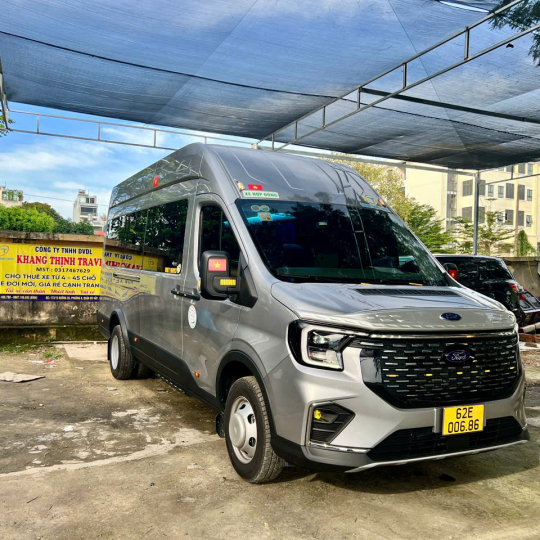 Xe Ford New Transit 18c