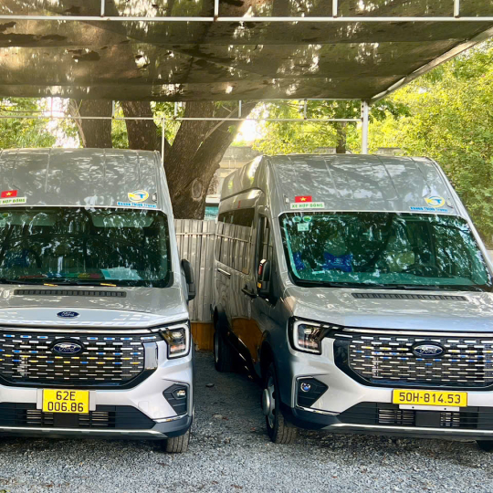 Xe Ford New Transit 18c